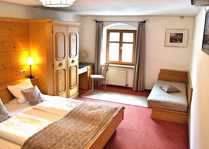 Gasthof Zum Schupfen מלון